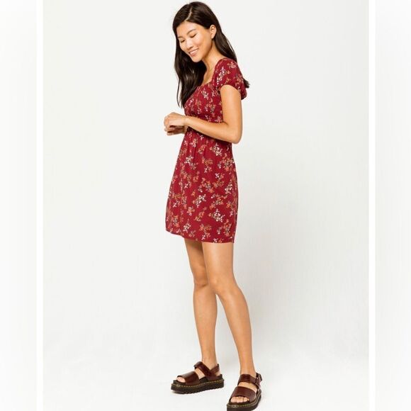 SKY AND SPARROW FLORAL Smocked Peasant Burgundy Dress-SIZE SMALL NWT - Picture 4 of 7